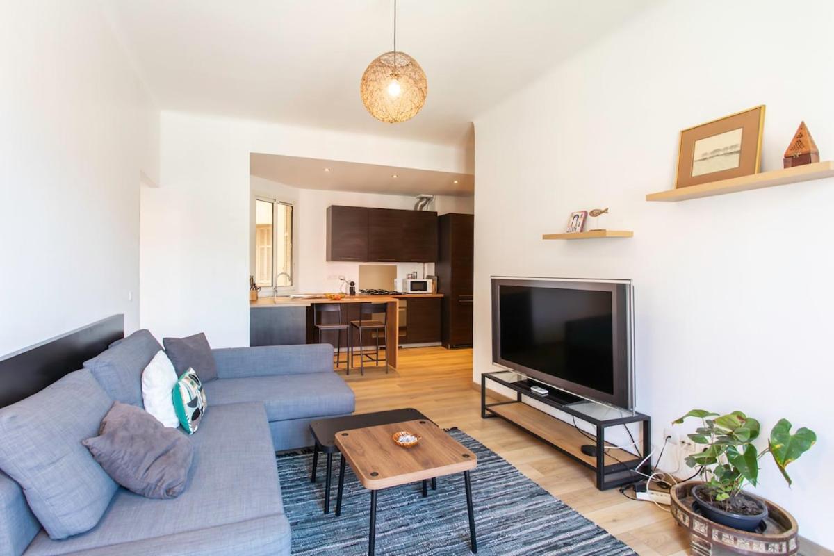 Appartamento #37 1bdr Bagatelle, Promenade, Sea Front Balcony & Ac *