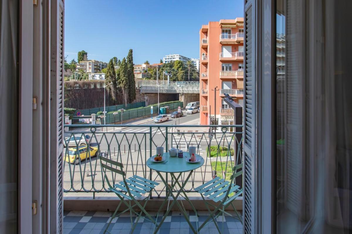 Apartment #37 1bdr Bagatelle, Promenade, Sea Front Balcony & Ac *