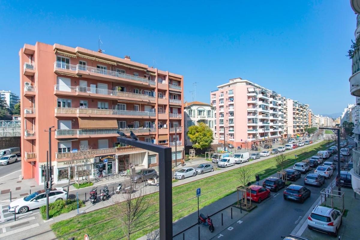 #37 1bdr Bagatelle, Promenade, Sea Front Balcony & Ac