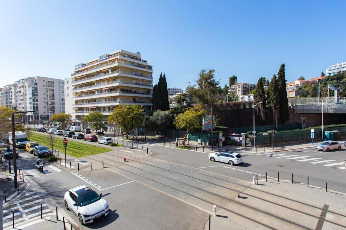 #37 1bdr Bagatelle, Promenade, Sea Front Balcony & Ac *